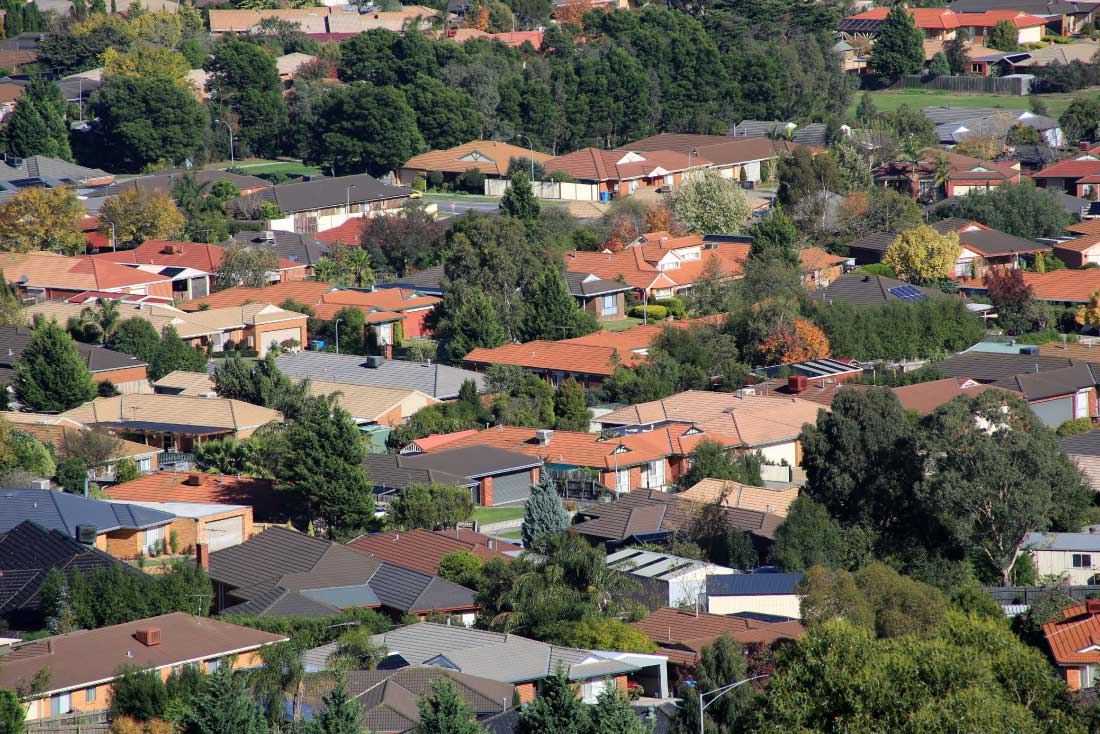 aussies-double-the-distance-between-homes-and-investments