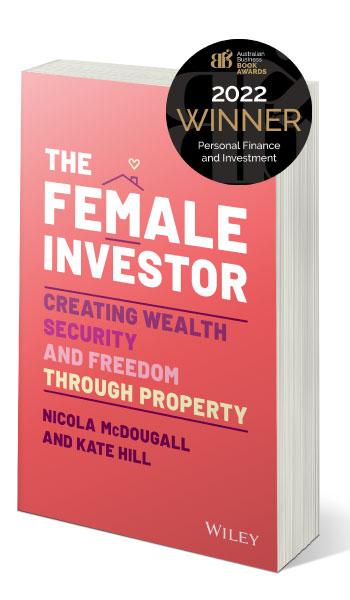 The-Female-Investor-with-award